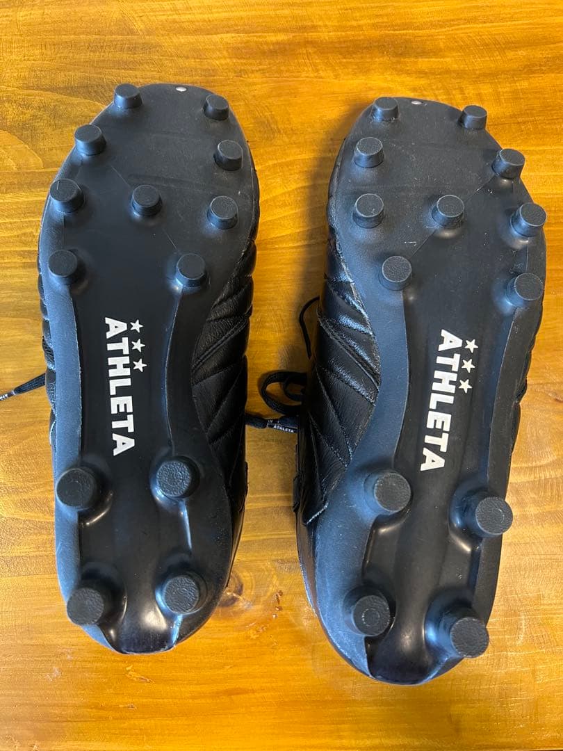 ATHLETA ブラック サッカーシューズ　牛革