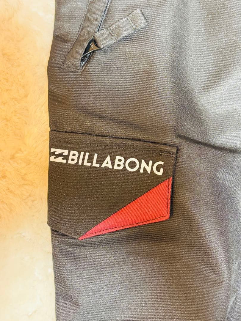☆新品☆BILLABONG☆スノボパンツ☆定価3万円超☆ビラボン☆