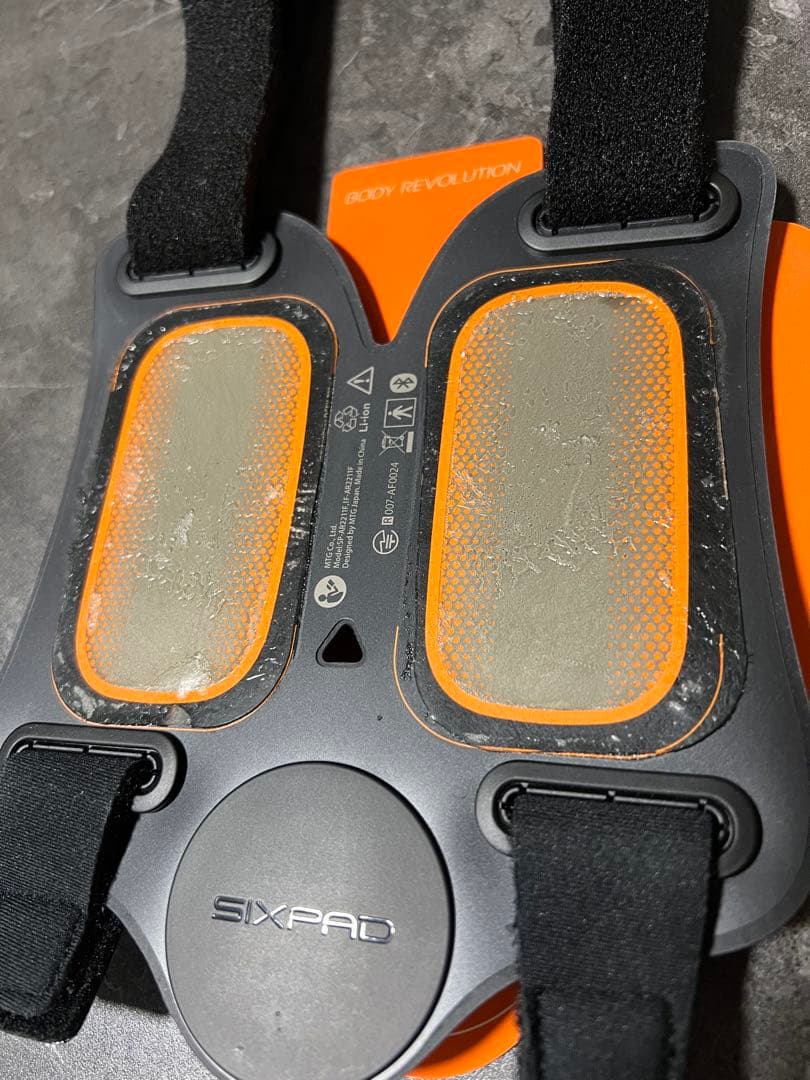SIXPAD BODY REVOLUTION EMSトレーニングデバイス