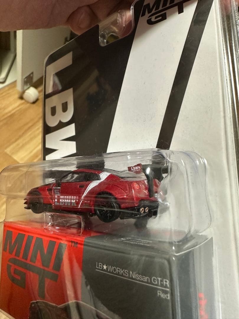 MINI GT LB★WORKS Nissan GT-R 赤 1/64