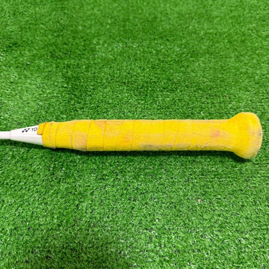 美品 ヨネックス　ボルトリックZフォース　4UG5