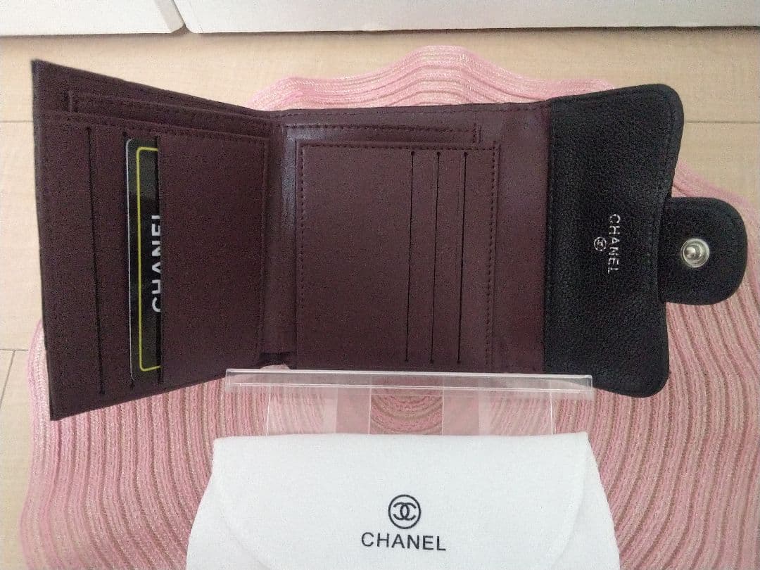 CHANEL 三つ折キャビアスキン(本革)ノベルティー♥多少の値引き交渉有