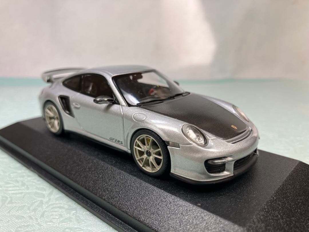 ミニチャンプス　ディーラー品　ポルシェ911 GT2RS 2010年