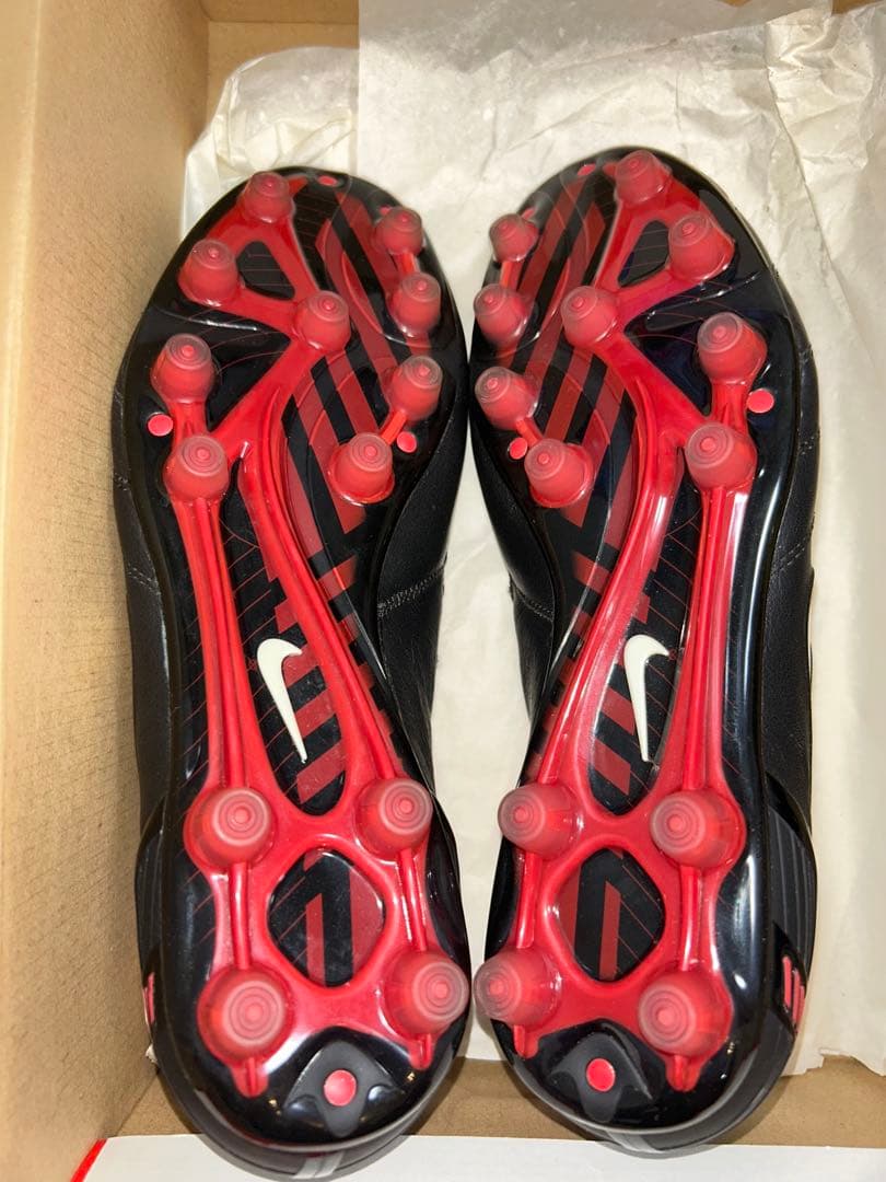 新品未使用 ナイキ サッカースパイク トータル90 レーザー HG-E