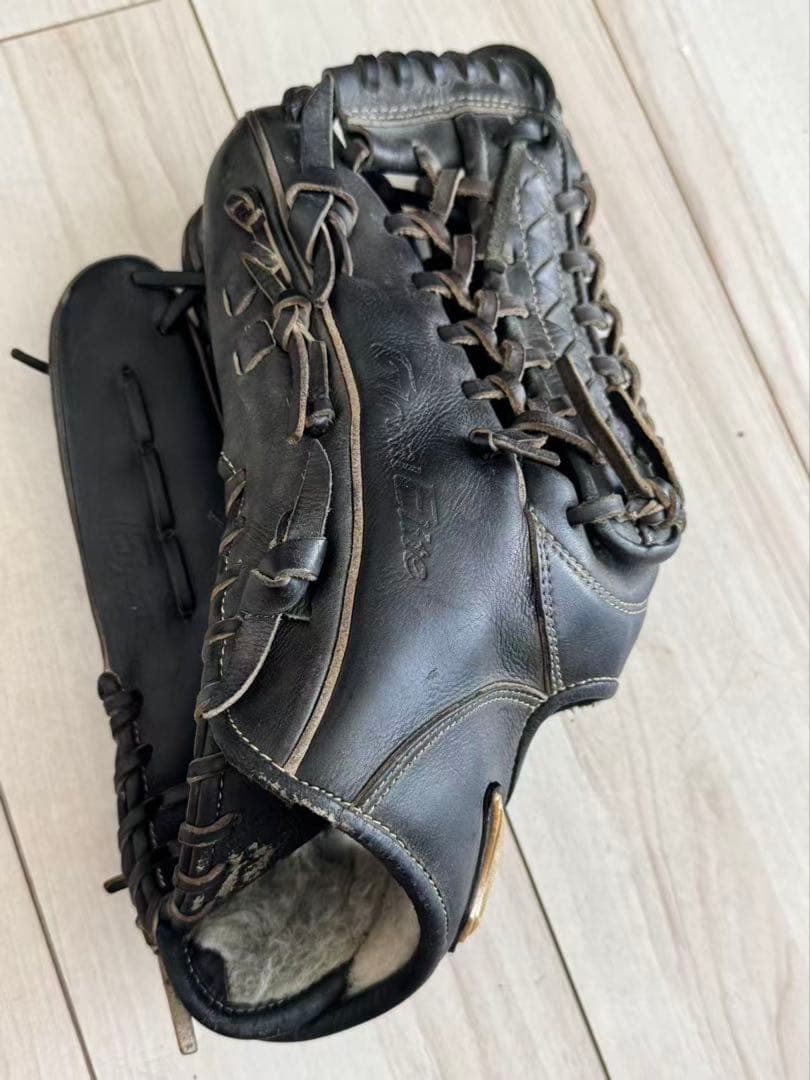 Mizuno 硬式外野手用　左投げグローブ