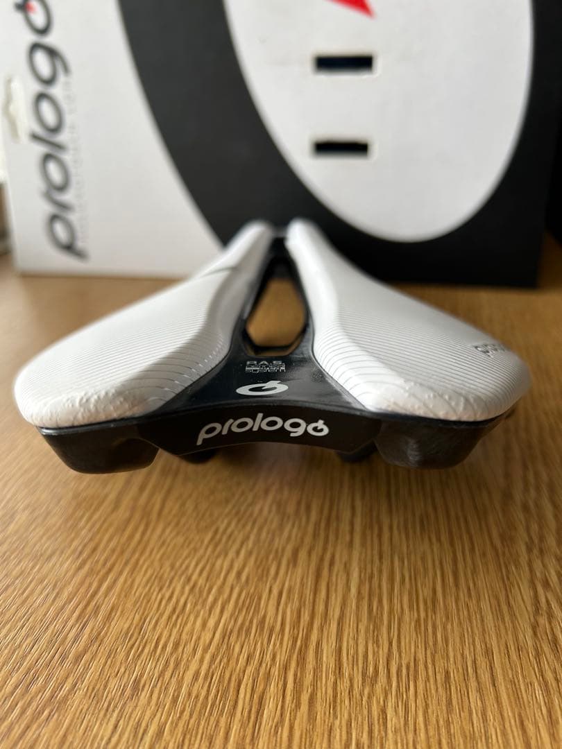 prologo サドル　DIMETNSION TIROX