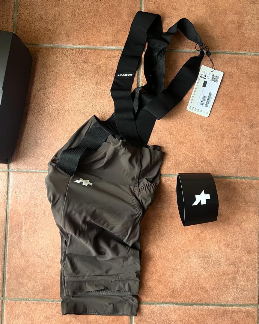 【2026 新品 未使用】ASSOS ロングライド系 ビブショーツ / Sサイズ