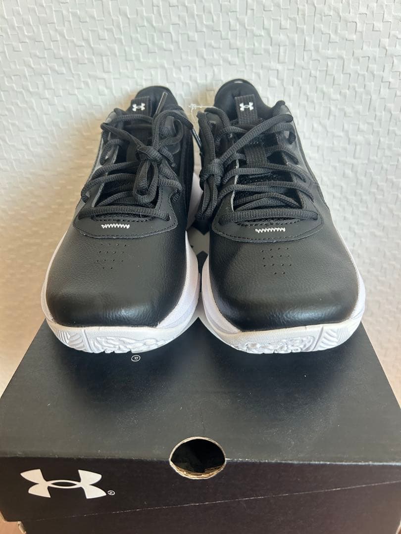 UNDER ARMOUR アンダーアーマー　バッシュ　24.5cm