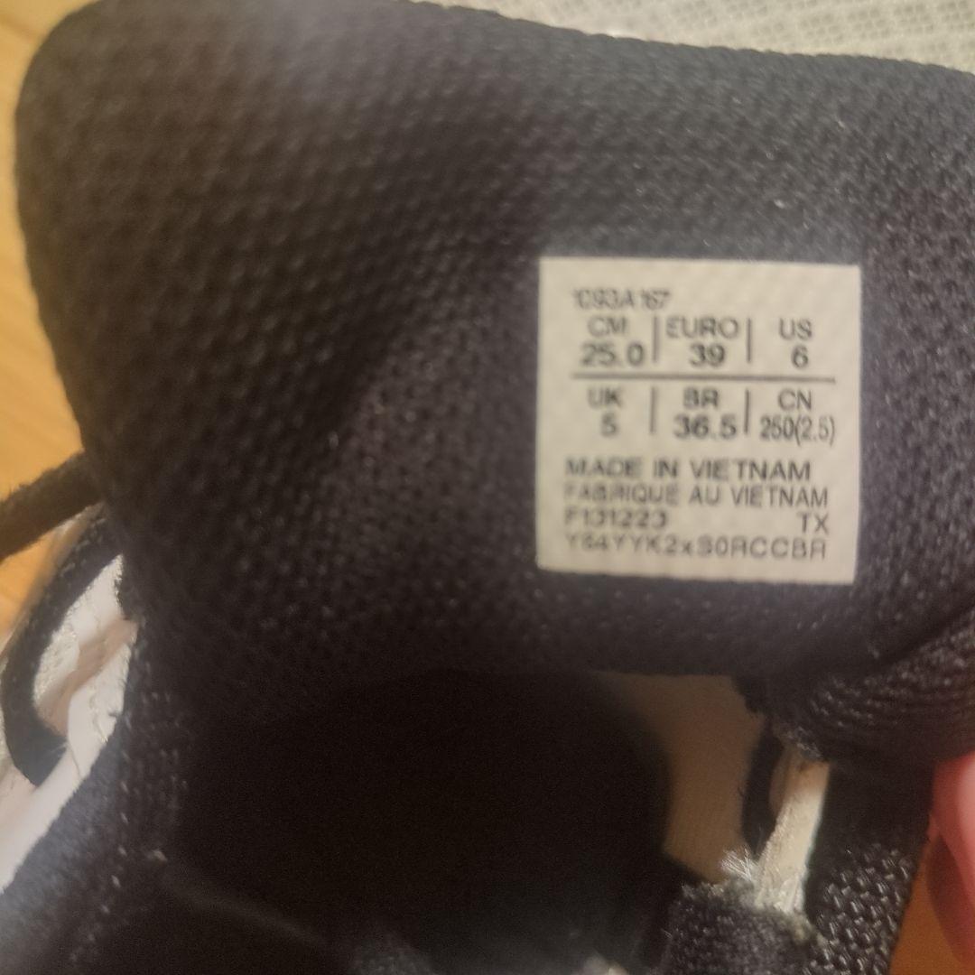 asics スパイクシューズ ホワイト/ブラック 25.0