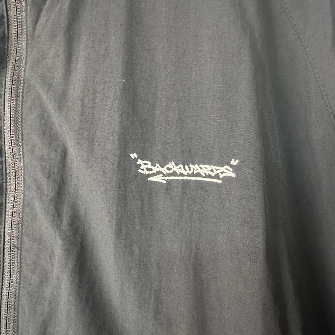バックワーズ　backwards ナイロンジャケット