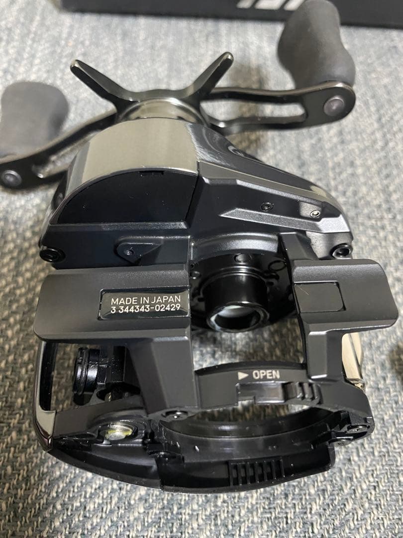 美品DAIWA ダイワ 24スティーズ SV TW 100XHL 左ハンドル