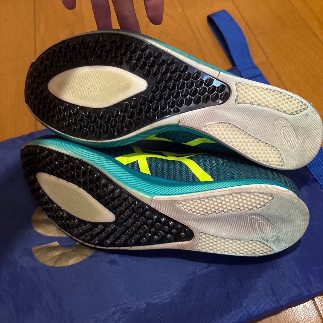 ASICS スパイクシューズ
