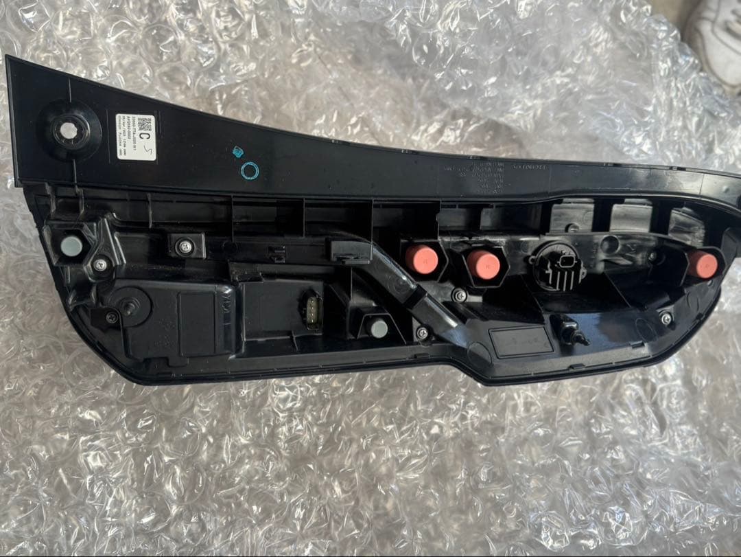 NBOXカスタム JF3、JF4 純正左側テールランプ