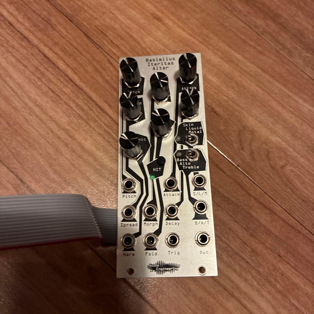 鍵盤楽器 Basimilus Iteritas Alter module