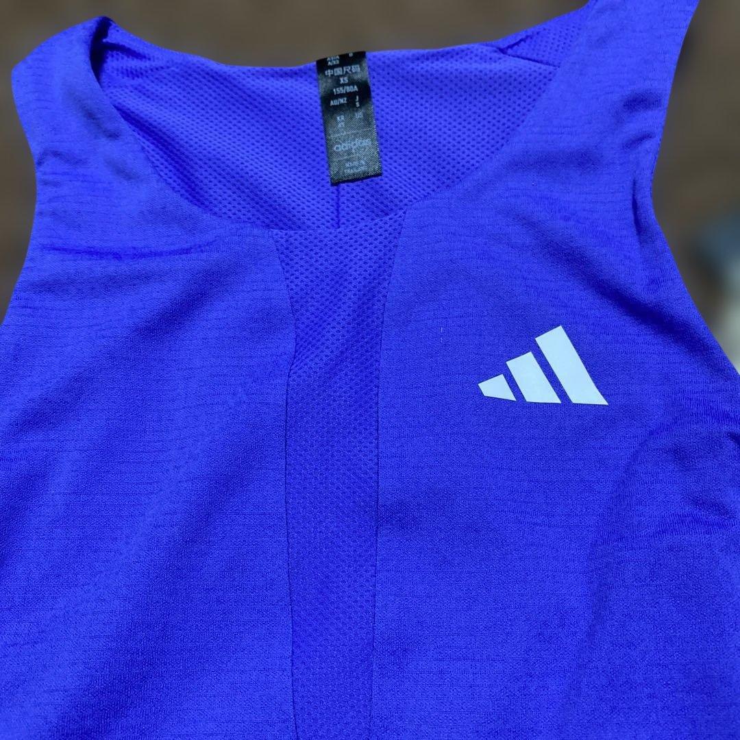 adidas ショート丈トップスパープル ✖️ブラックタンクトップ S