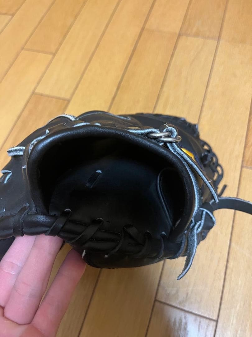 ひ*ょ様 Mizuno World Winキャッチャーミット黒 軟式用