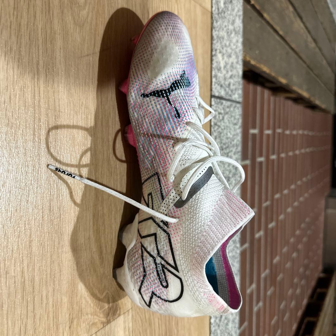 サッカースパイクPUMAフューチャー7 アルティメットLOW FG/AG