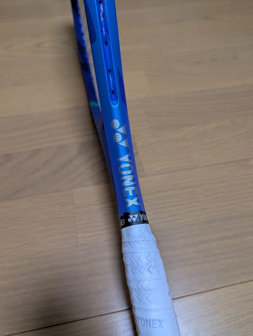 YONEX EZONE 100 TOUR テニスラケット　2025年モデル　G2