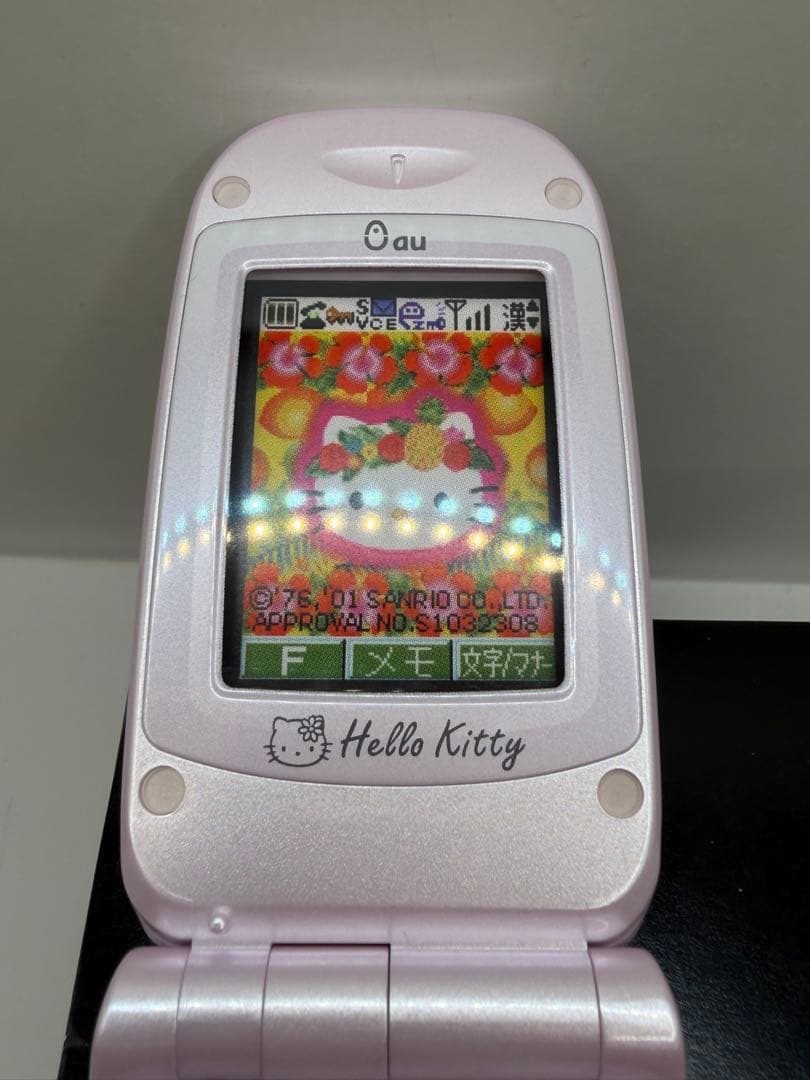 20時までタイミィセール　モックアップ　ハローキティ　au cdma One