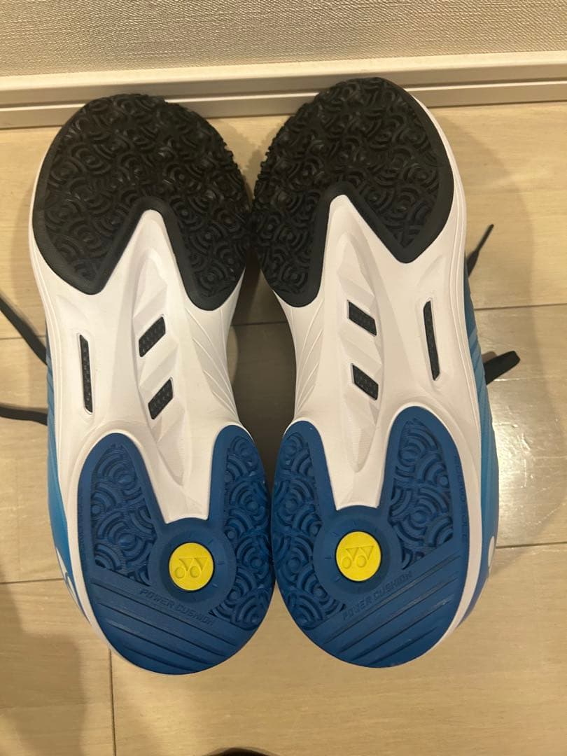 YONEX エアラスダッシュ 4ワイド 28cm