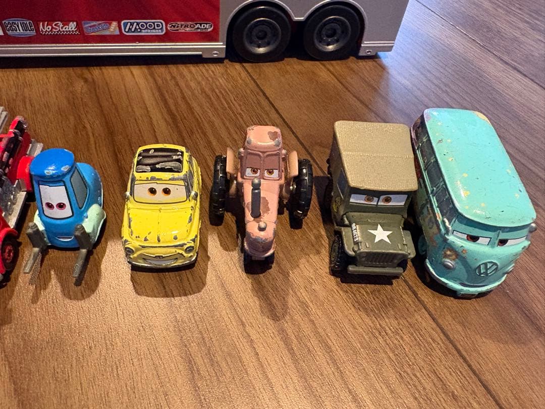 大量　44体Cars Lightning McQueen ミニカーセット