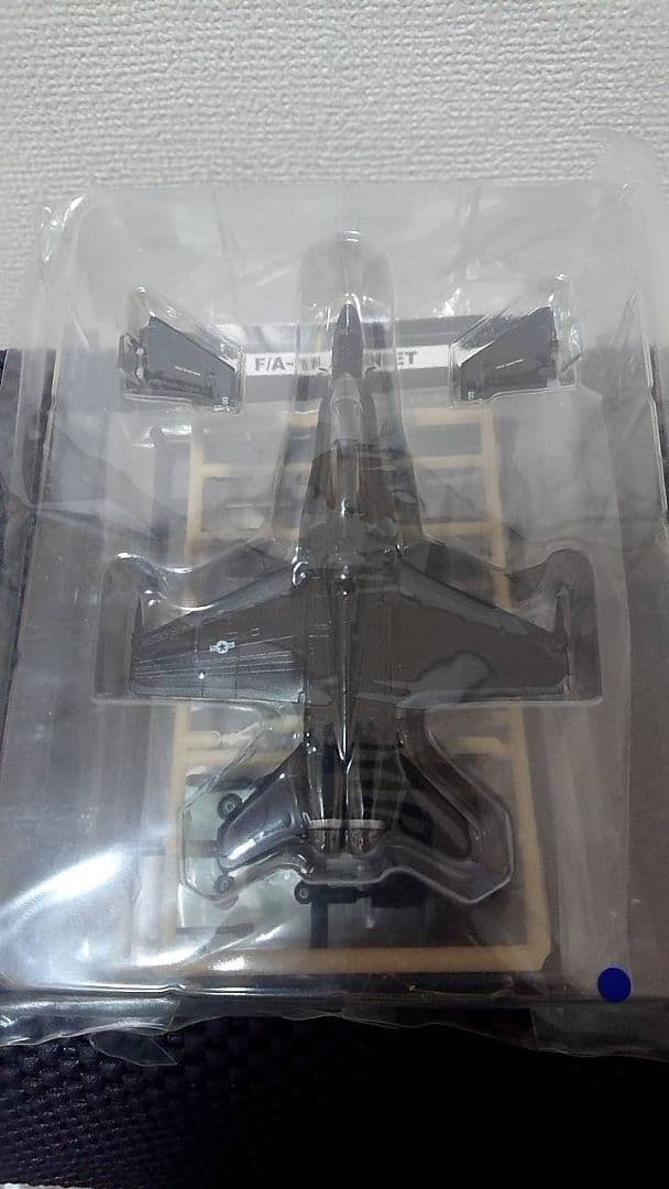 FA-18 スーパーホーネット 水色・マクドネル　ダグラス　黒セット