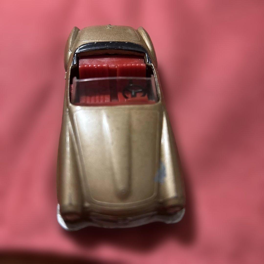 DALIA SOLID MERCEDES ミニカー　ゴールド