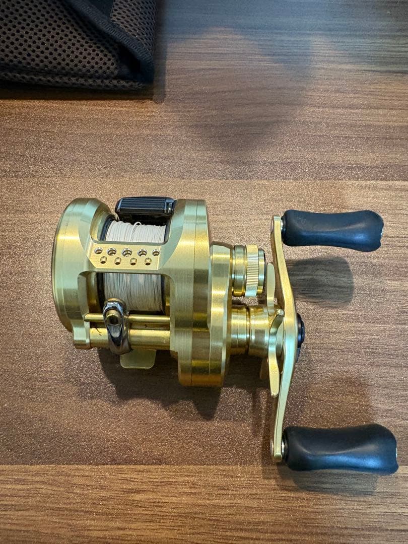 リール 21SHIMANO CALCUTTA CONQUEST 201