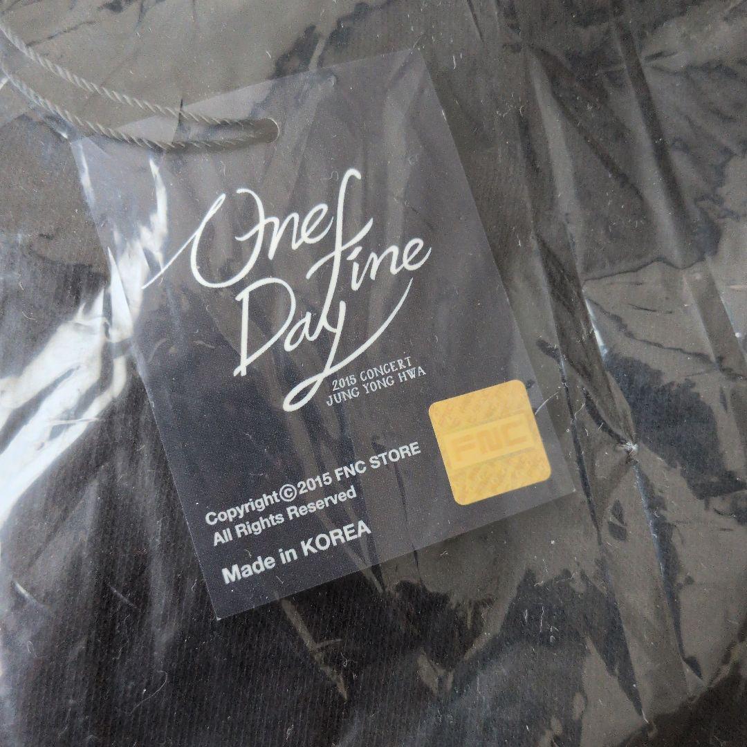 ヨンファ　One Day Fine 2015 ソロコングッズ　パーカー