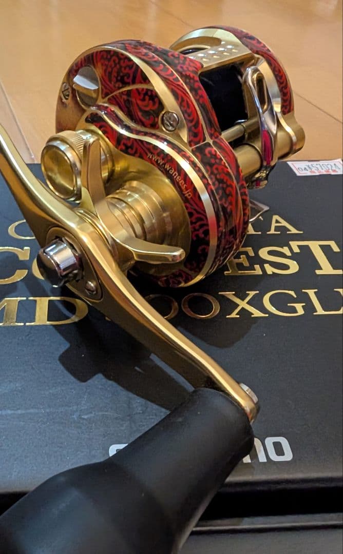 シマノ 23 カルカッタコンクエスト MD 300　XGLH 右ハンドル　美品