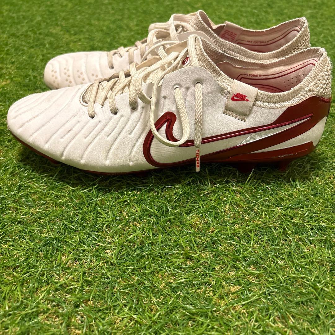 Nike サッカーシューズ ホワイト/レッド