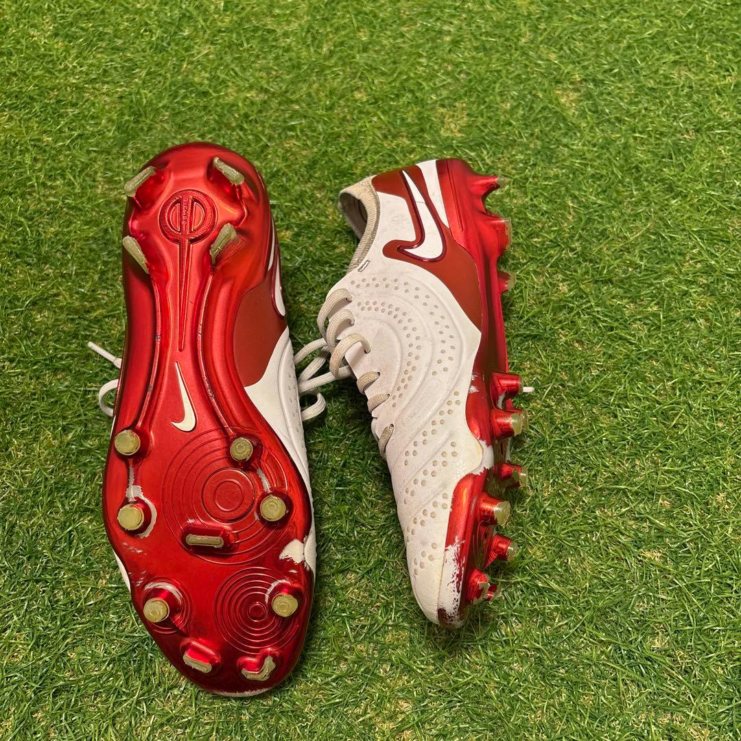 Nike サッカーシューズ ホワイト/レッド