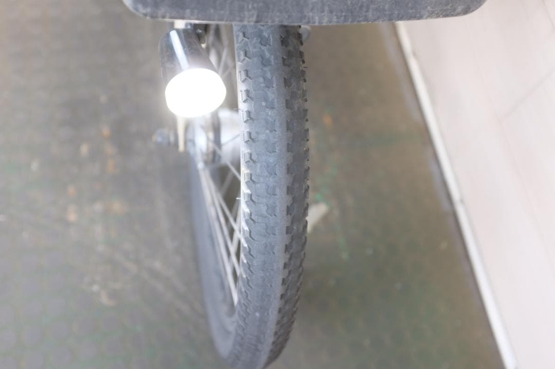 けん ) BIKKE 　 20インチ 3段変速 8.9Ah 前カゴに変更