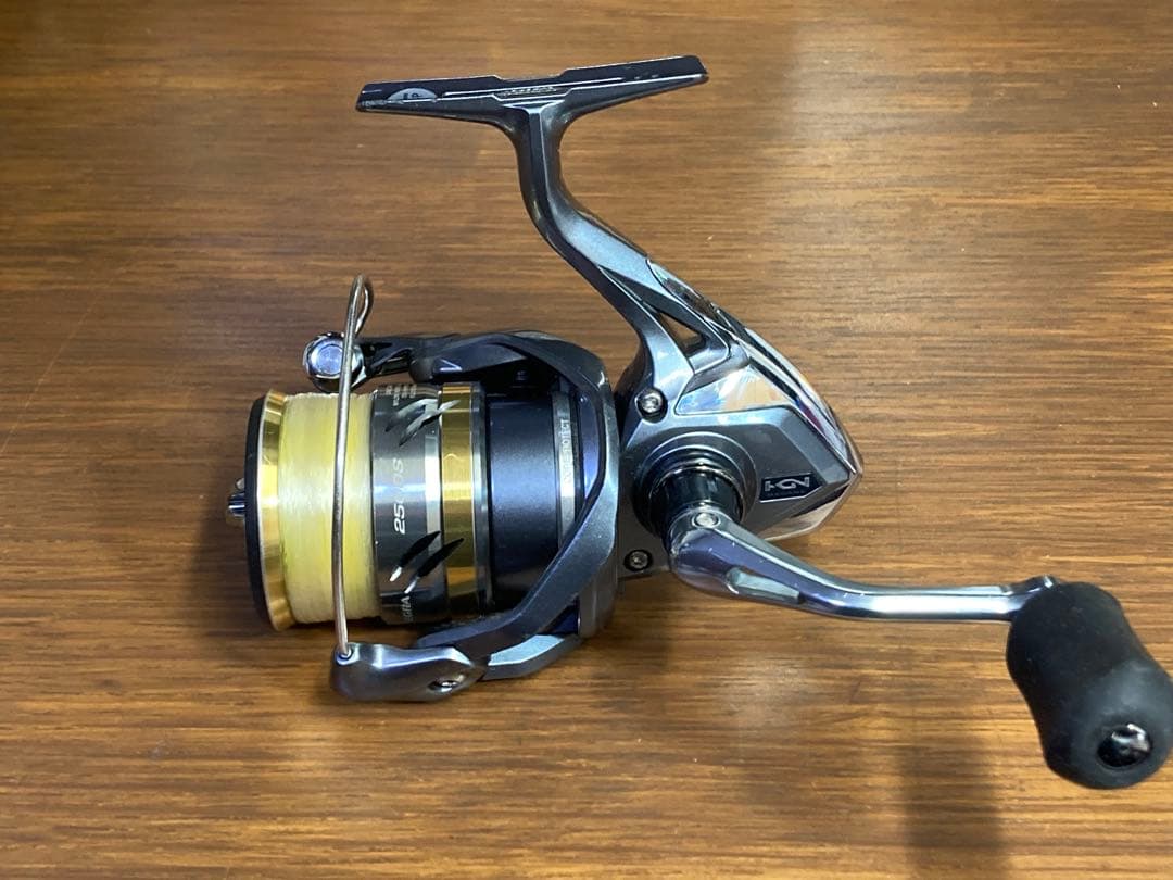 リール SHIMANO ULTEGRA 2500HGS-B