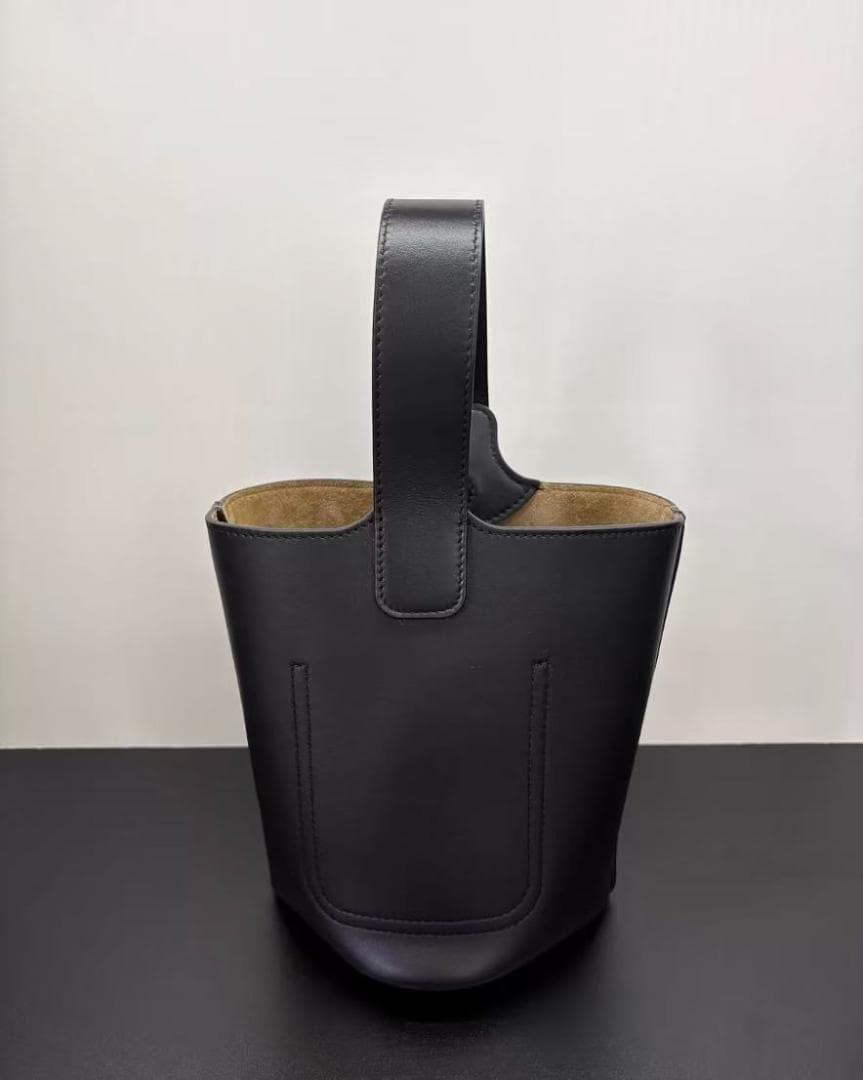 LOEWE ブラック レザー ハンドバッグ~~~