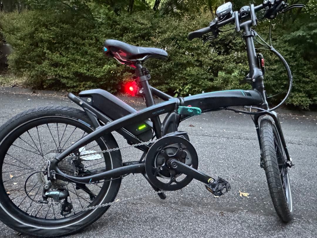 TERN《VektronS10》総走行距離90キロ《折畳電動自転車》《室内保管》