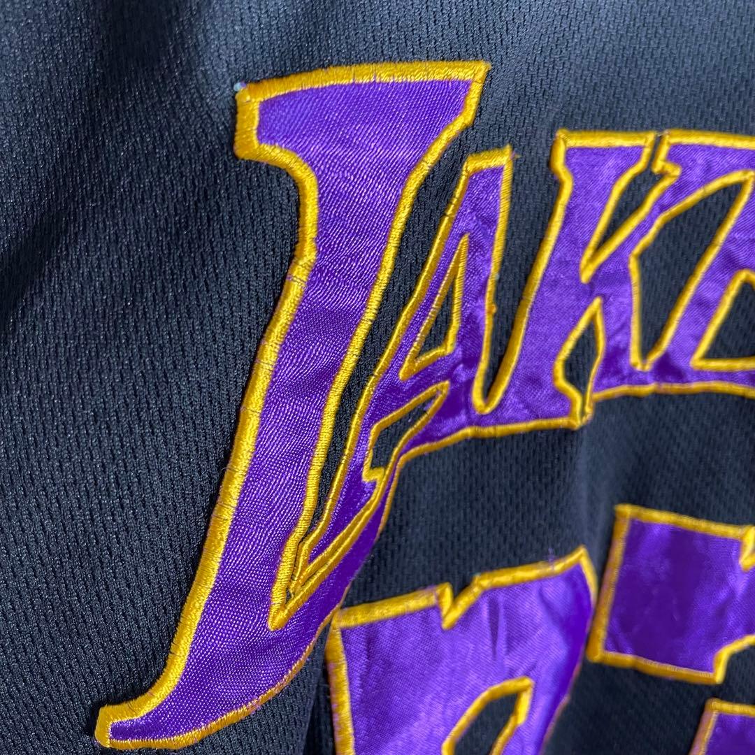 【美品】NBA バスケットボール　ゲームシャツ　ロサンゼルスレイカーズ　黒23番