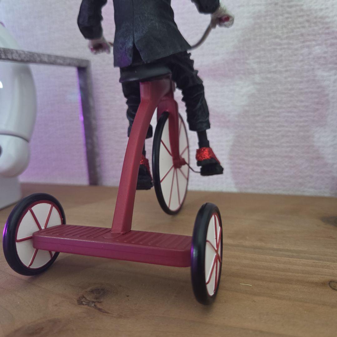 確実正規品　ジグソウ フィギュア 自転車付き