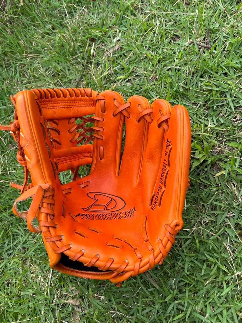新品　 硬式　内野手　グローブ 右投げ用