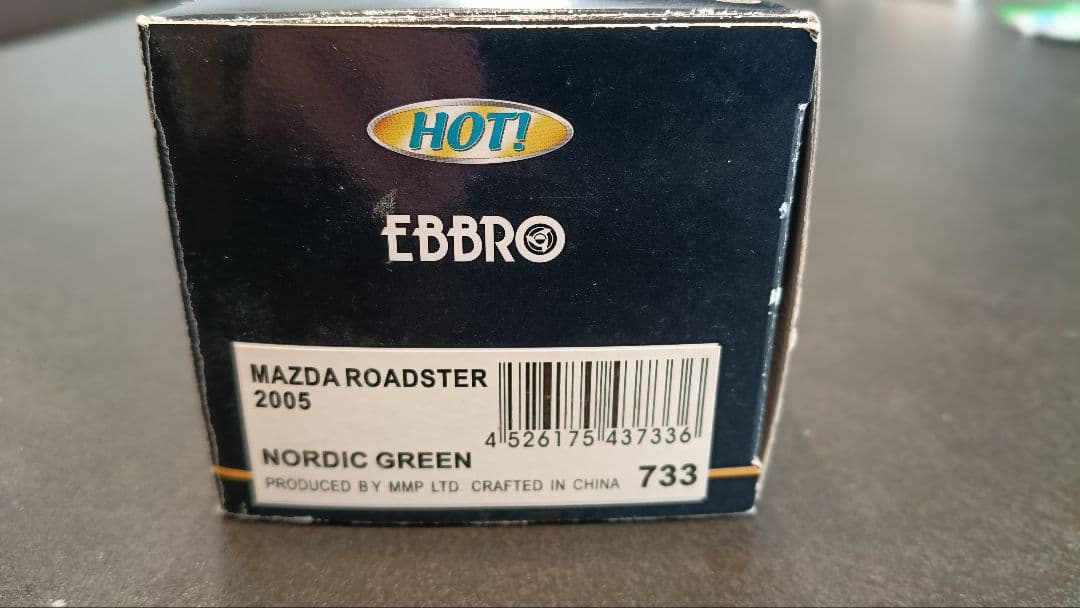 ミニカー EBBRO MAZDA ROADSTAR 2005 1/43