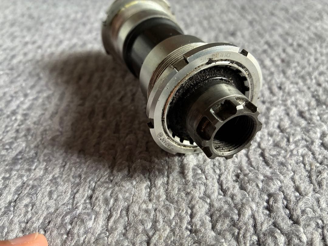 Shimano BB-7700 ボトムブラケット 109.5mm