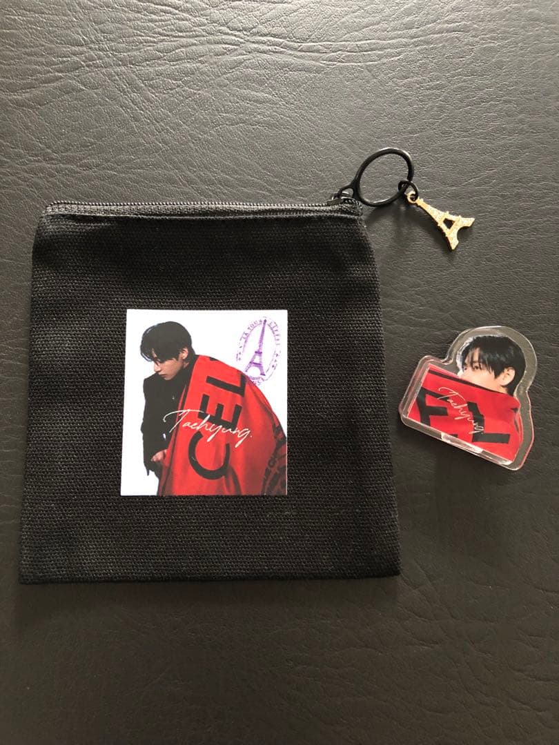 BTSテテ テヒョン V キャンバスポーチ&アクリルクリップ２点セット