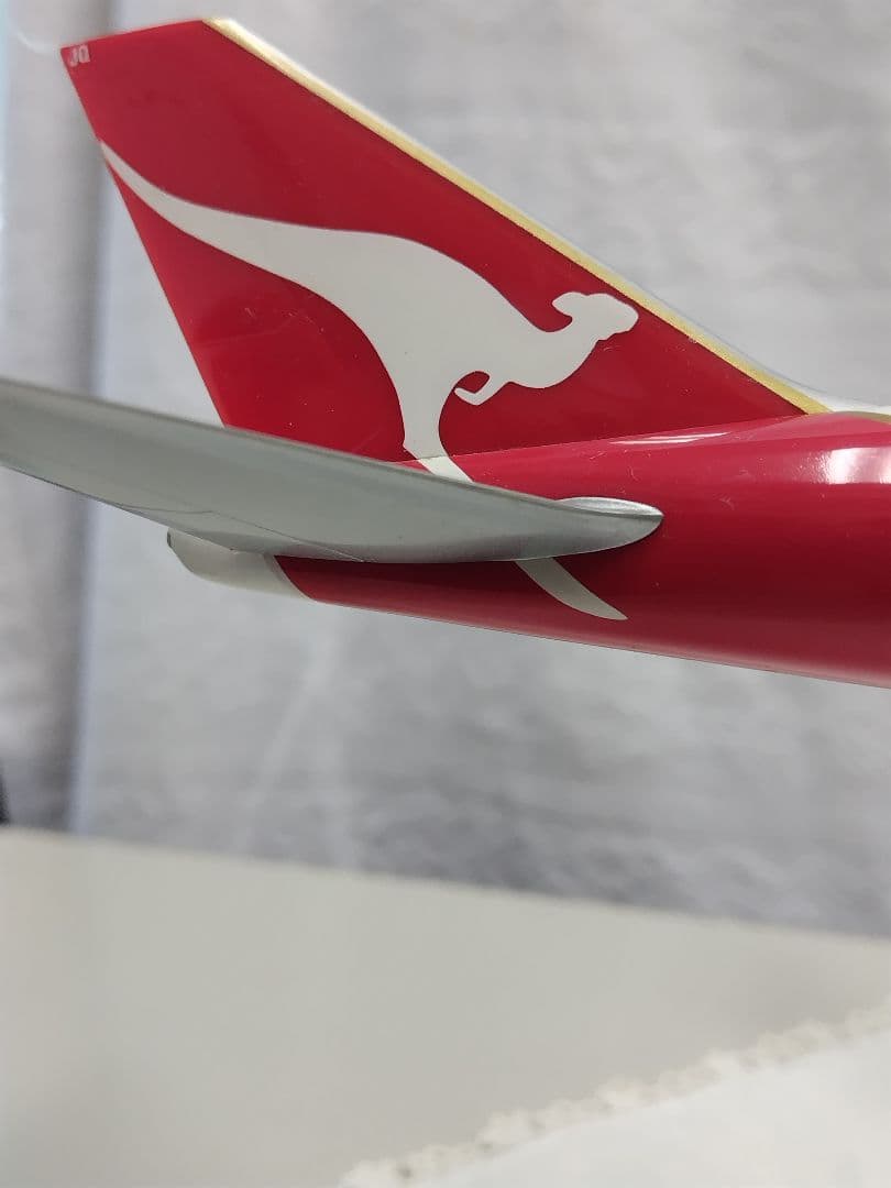 Hogan wings 1/200 カンタス航空B747-400 スナップキット