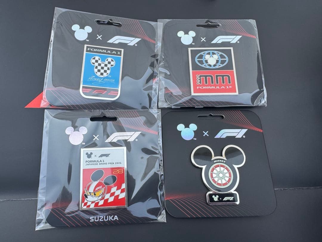 F1 × ディズニー ピンバッジ 4個セット　日本グランプリ ピン 2026