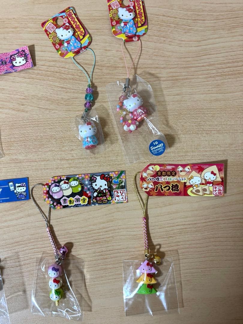 ご当地 キティ根付ストラップ まとめ売り 53点