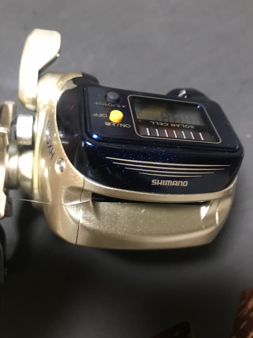 シマノ SHIMANO 800XH カウンター付きリール ソーラーセル搭載