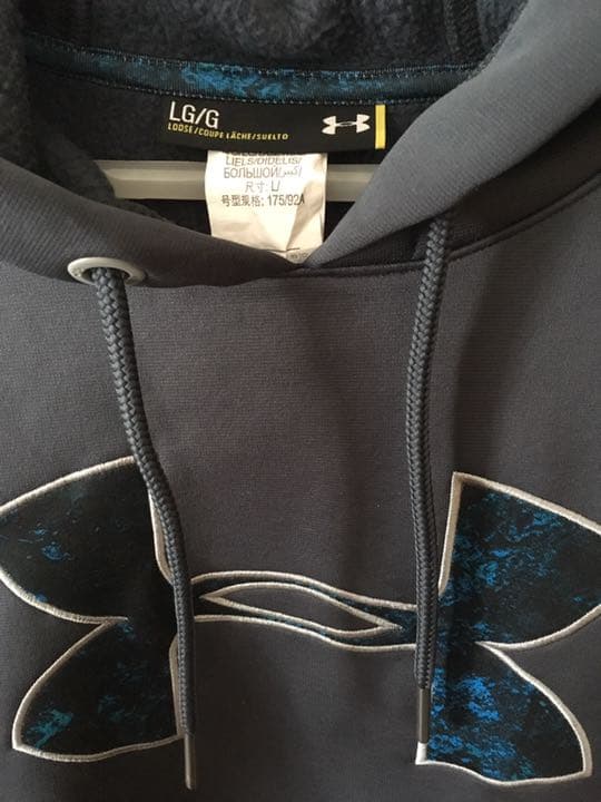 希少⭐︎アンダーアーマー ビッグロゴパーカー 撥水加工 UNDER ARMOUR