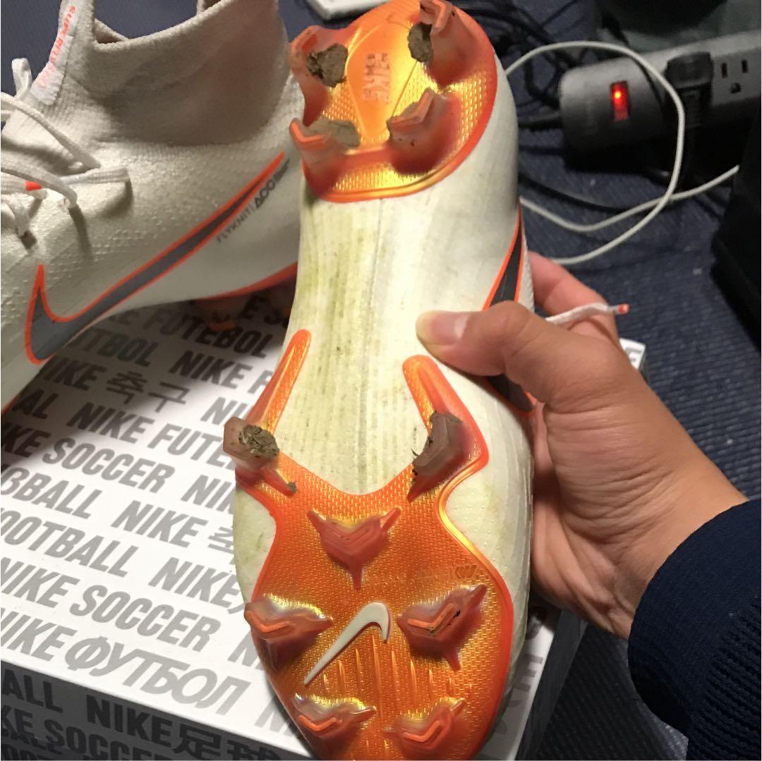 NIKEマーキュリアル