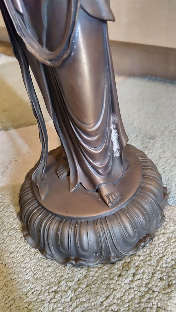 観音像　銅像