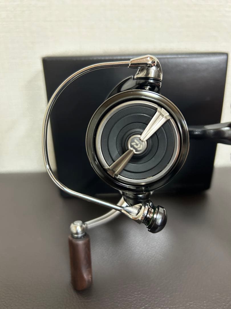 24セルテート FC LT2500S (SLP Iシェイプウッドノブ黒檀)ダイワ